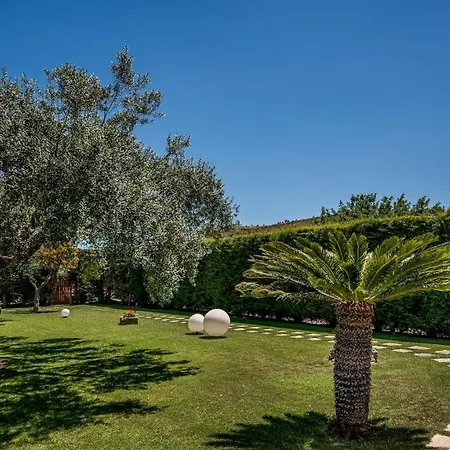Villa Cutrera 8, Emma