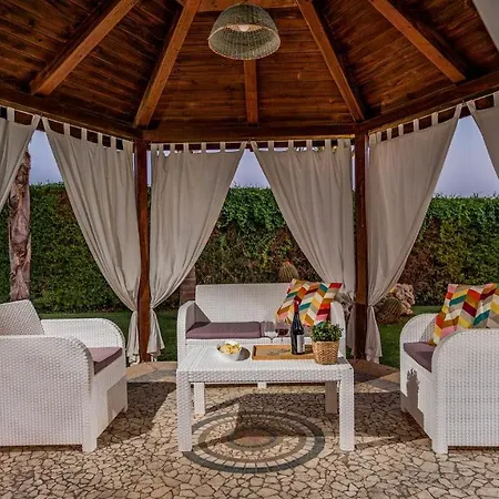 Villa Cutrera 8, Emma *