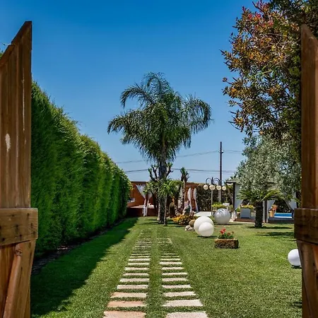 Cutrera 8, Emma Villa