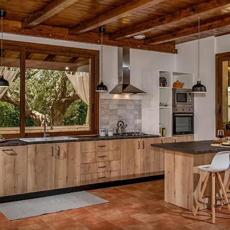 Villa Cutrera 8, Emma *