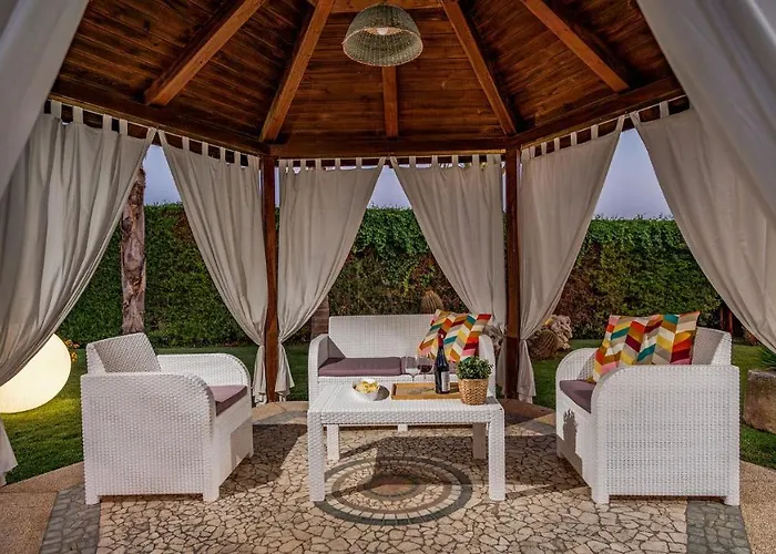 Villa Cutrera 8, Emma *