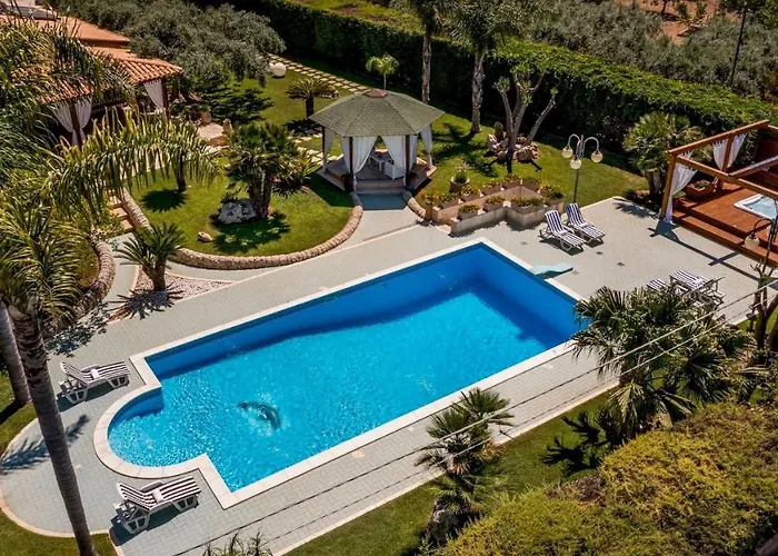 Cutrera 8, Emma Villa