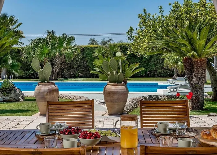 Cutrera 8, Emma Villa *