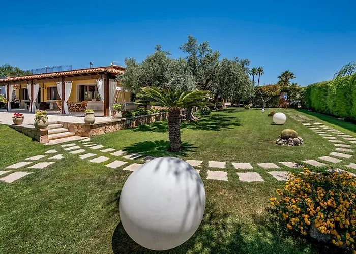 Cutrera 8, Emma Villa *